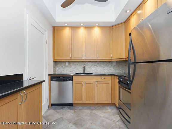 4th image of 10 Bay Street Lndg APT 3G