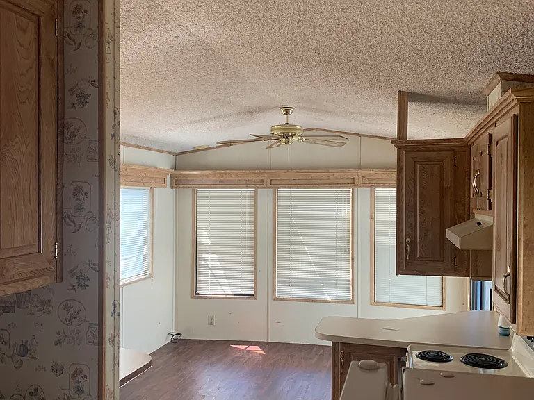 330 E Saguaro Dr #1 — Photo 3