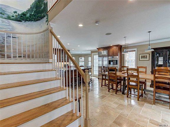 4th image of 4067 Darby Ln