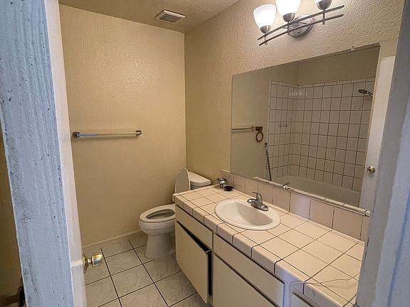 3rd image of 4941 Morningstar Dr