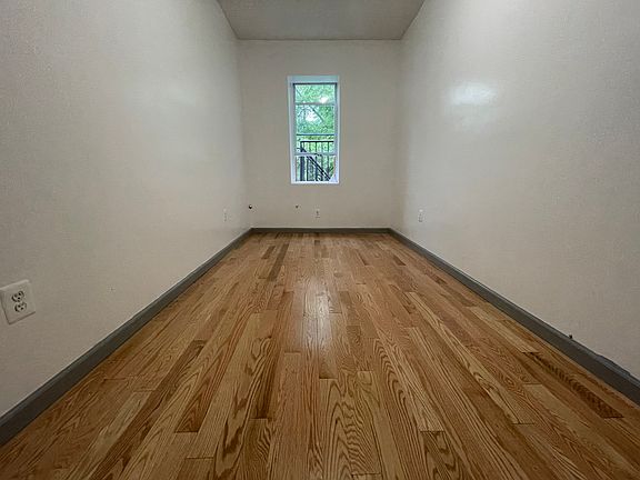 5th image of 281 Forrest St #3E