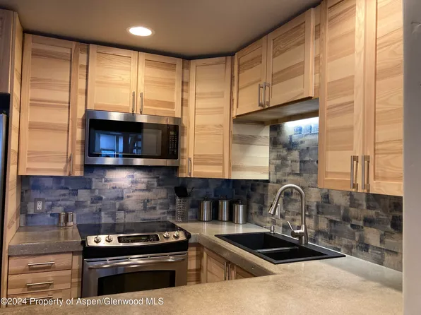 1300 Mount Sopris Dr #B-7, Glenwood Springs, CO 81601