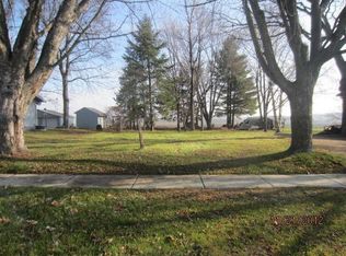 1028 Lewellen St, Marshall, WI 53559