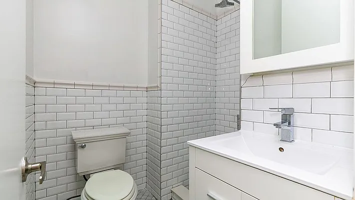 Rented by Nooklyn NYC LLC | media 17