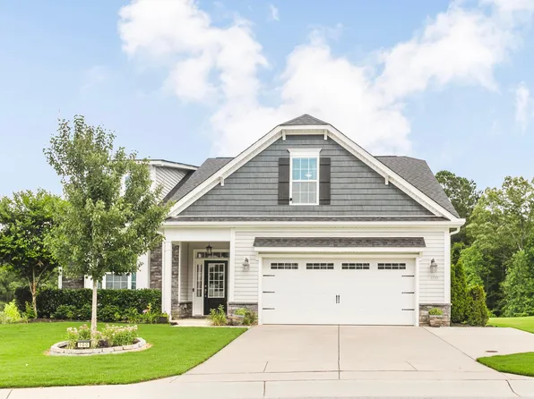 100 Bowhill Dr, Clayton, NC 27527