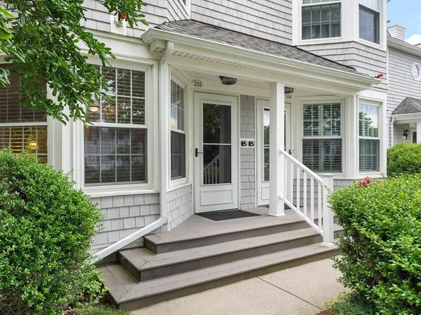 355 Dana Farms Unit 355, Fairhaven, MA 02719