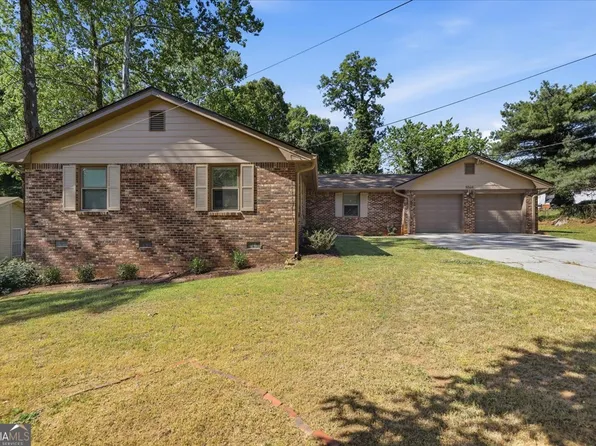 5569 Shadow Rock Dr, Lithonia, GA 30058