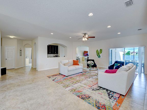5th image of 12134 SW Aventino Dr