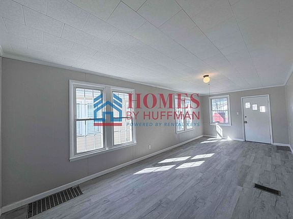 3rd image of 1111 Adams Ave