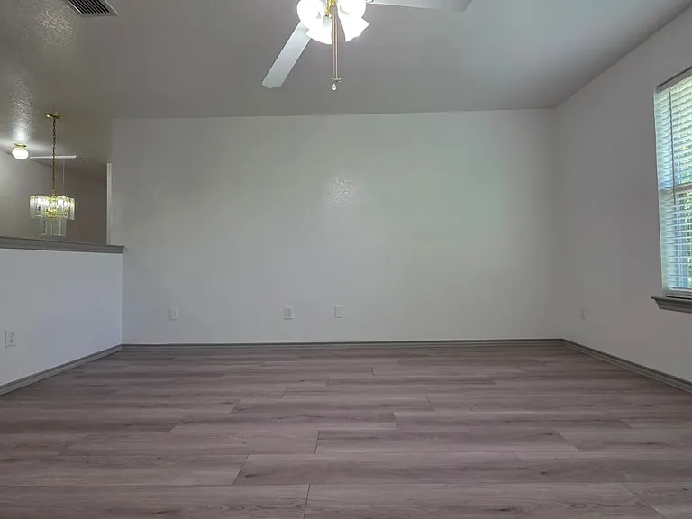 landing zone next to stairs pic 2