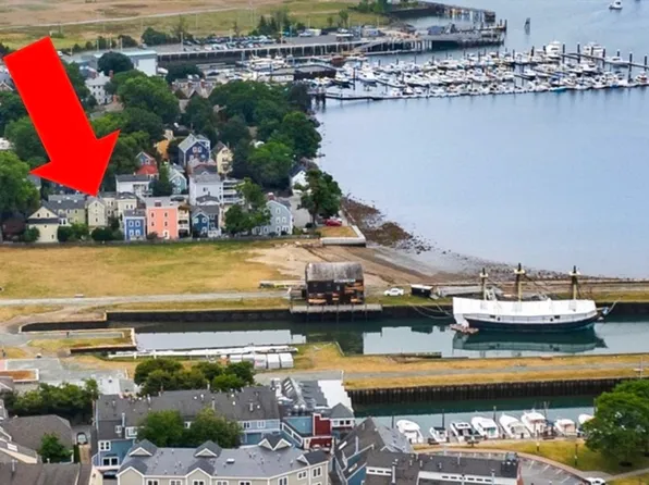 13 Kosciusko St #1, Salem, MA 01970