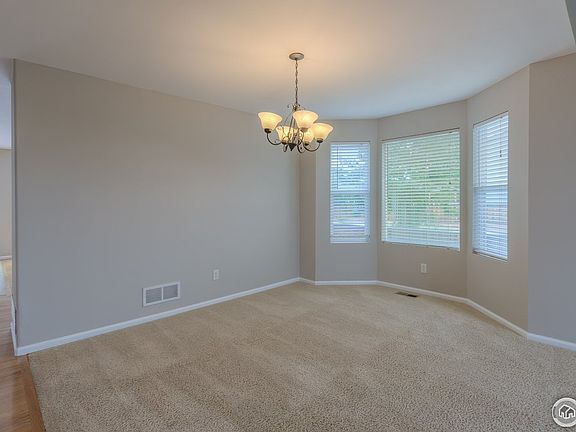 5th image of 2261 Dogwood Dr