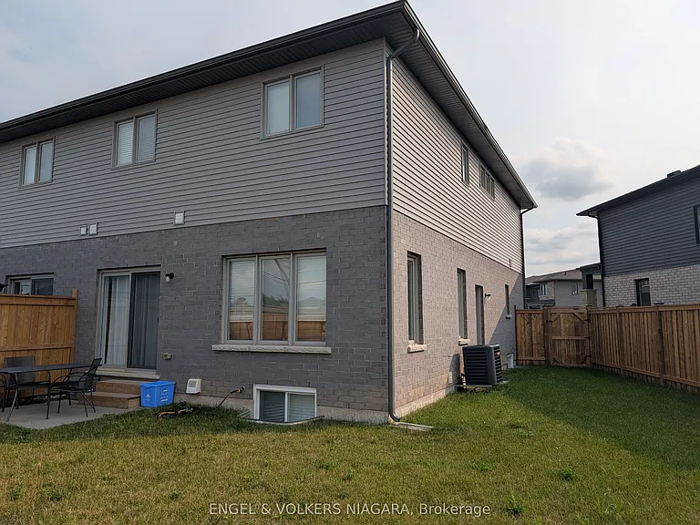 7330 Marvel Dr — Photo 20