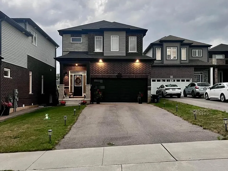 925 Tartan Ct