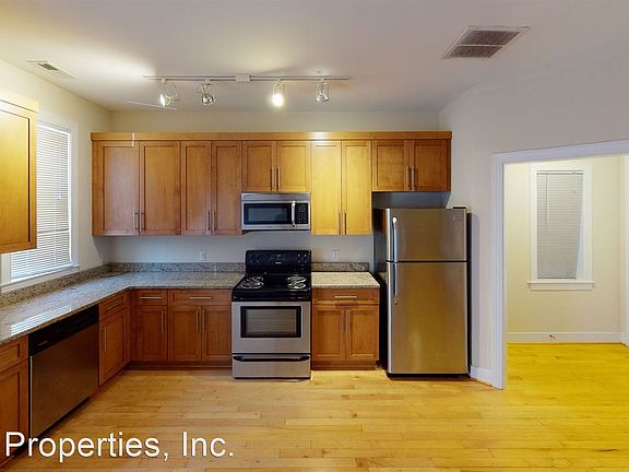 2nd image of 3029 Park Ave #B