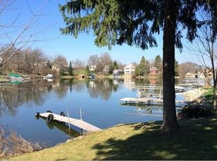 30352 Beach View Ln, Waterford, WI 53185