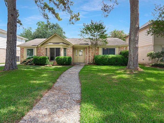 2nd image of 17926 Cypress Spring Dr