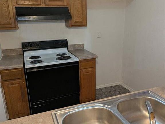 2nd image of 3100 Rue Parc Fontaine APT 2303