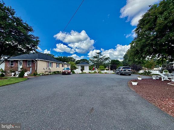 2nd image of 3007 Haddonfield Rd