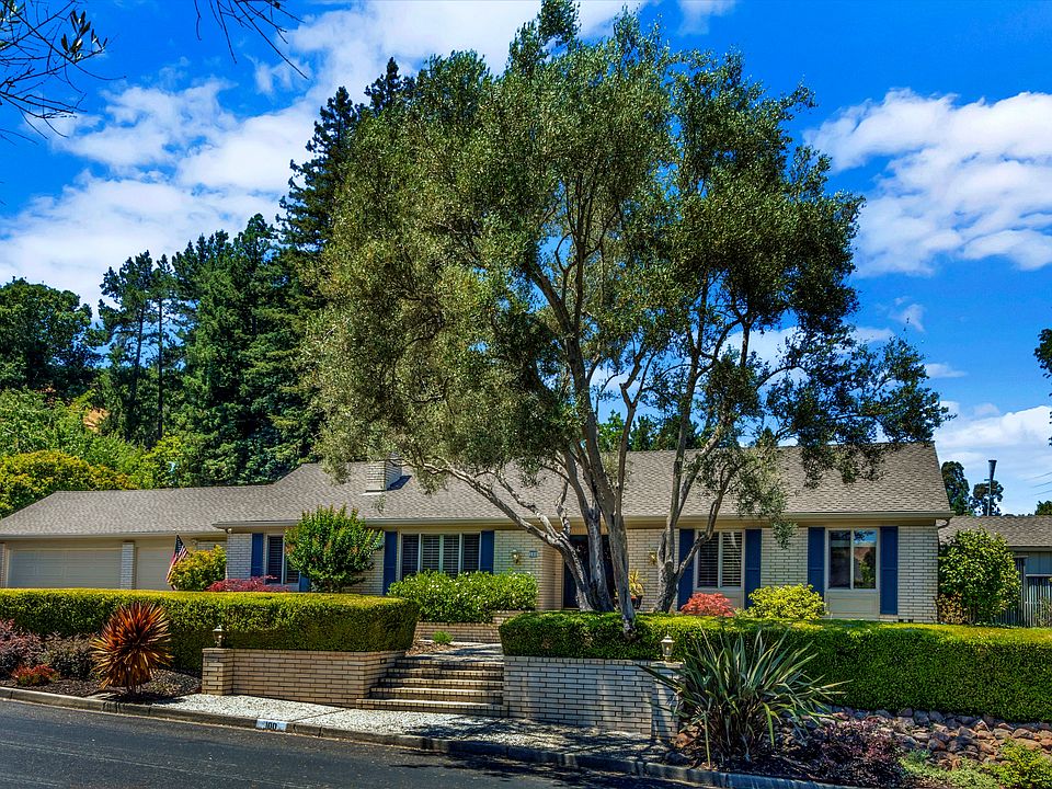 1st image of 100 Fernwood Dr