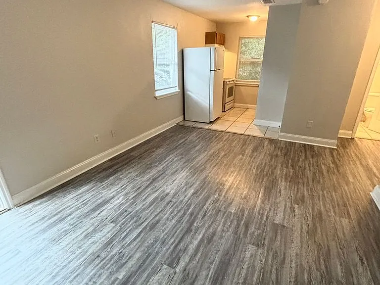 1323 Volusia Street — Photo 2