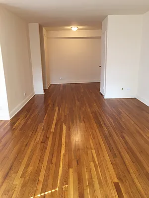 Rented by Kew Forest Realty Inc | media 19