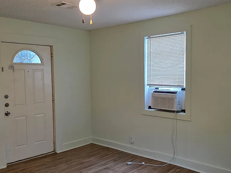2808 Ball St — Photo 14