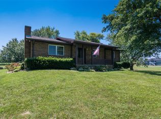 850 Glen Crossing Rd, Glen Carbon, IL 62034