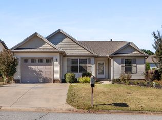 621 Chartwell Dr, Greer, SC 29650