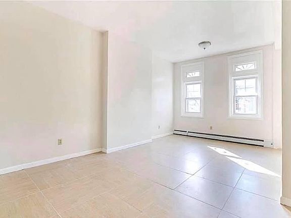3rd image of 194 Buena Vista Ave Floor 2