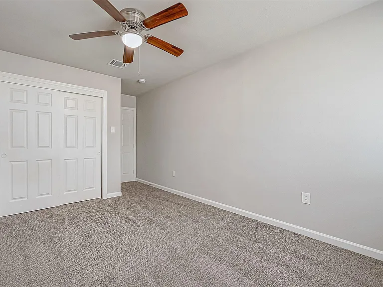 5622 Valkeith Dr — Photo 23