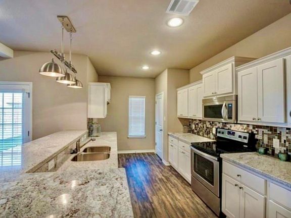 2nd image of 3534 Summerway Dr