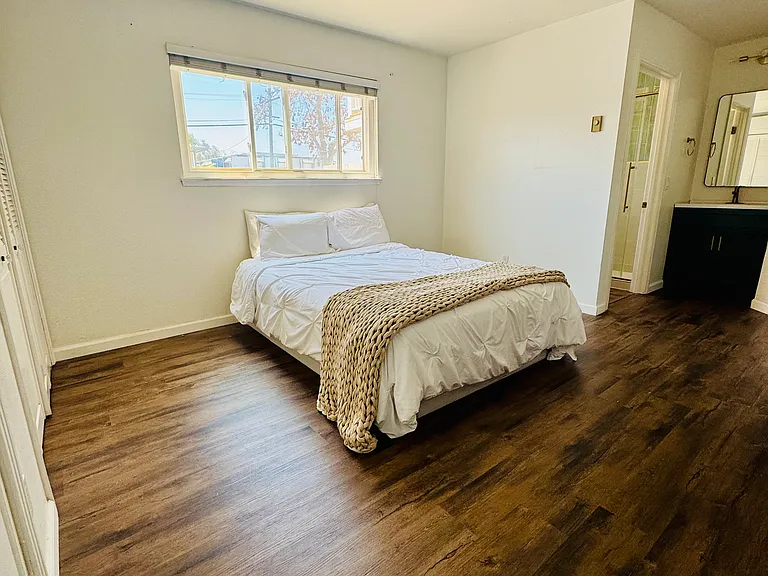 2744 Hornblend St #1 — Photo 7