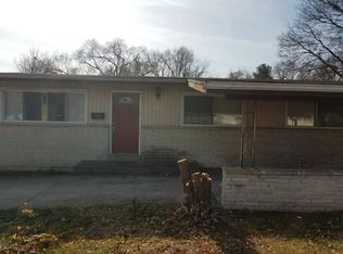 1010 Berchmans Ln, Florissant, MO 63031