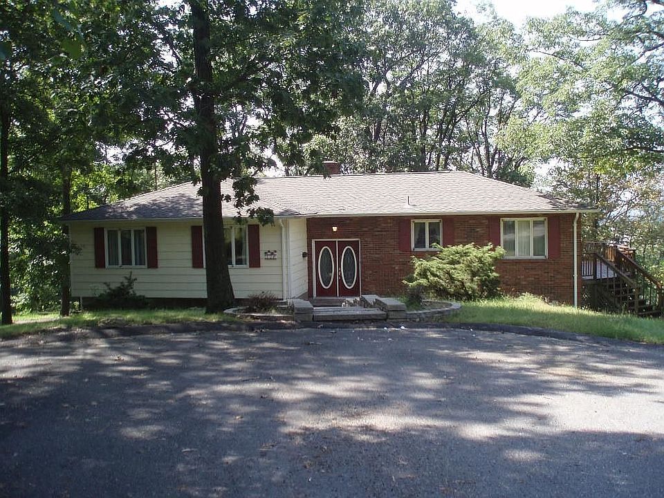 Raised ranch home in Lake Mohawk section