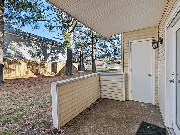 3rd image of 102 General Jackson Ln