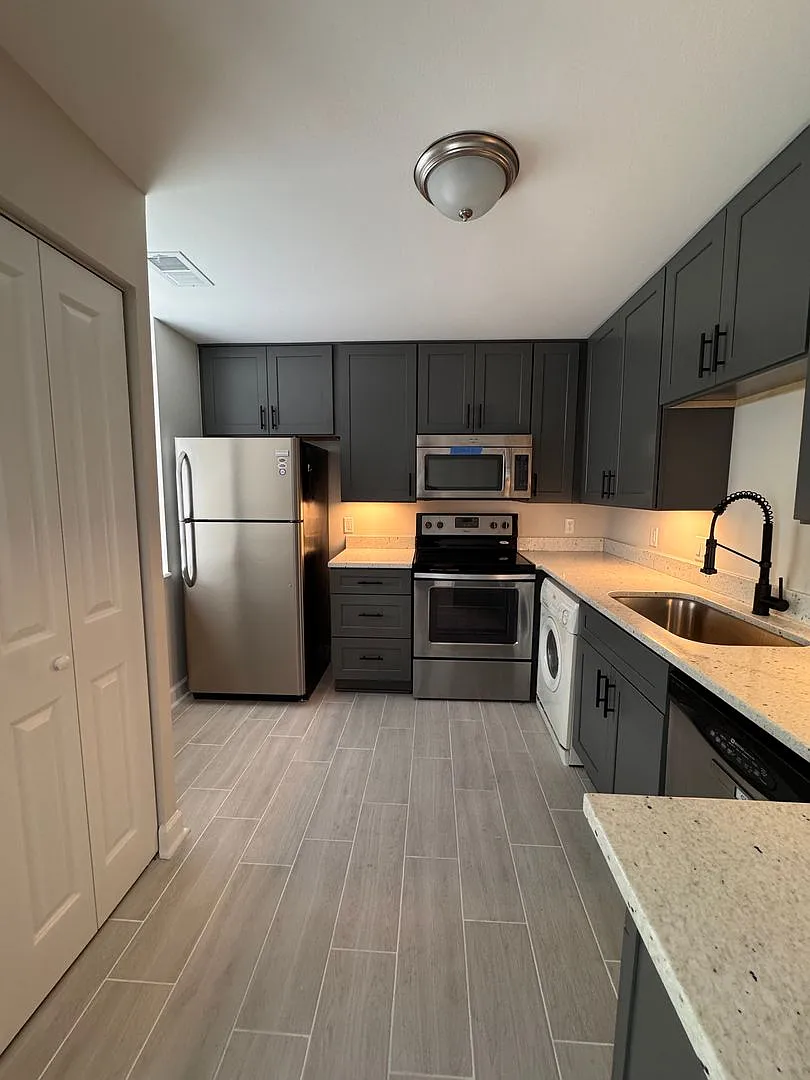 5630 Pershing Ave #33 | Saint Louis 63112 — Photo 3