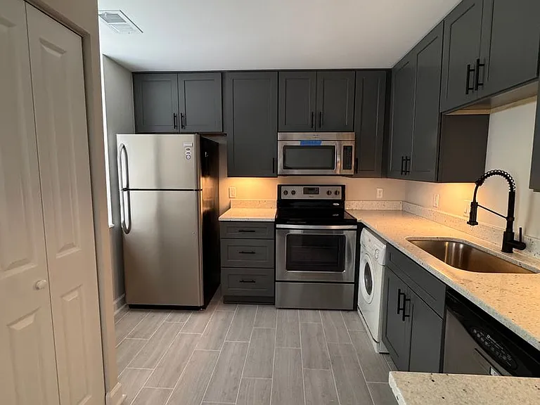 5630 Pershing Ave #33 — Photo 3