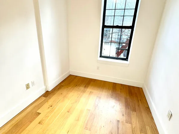 1320 Sterling Place image 4 of 13