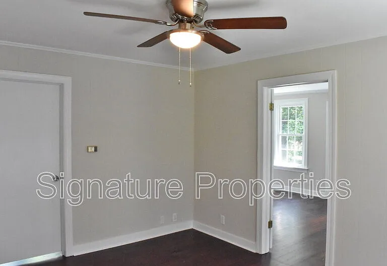 8304 Michael Rd — Photo 10