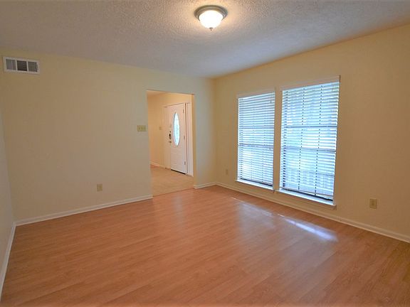 2nd image of 8303 Clover Gardens Dr
