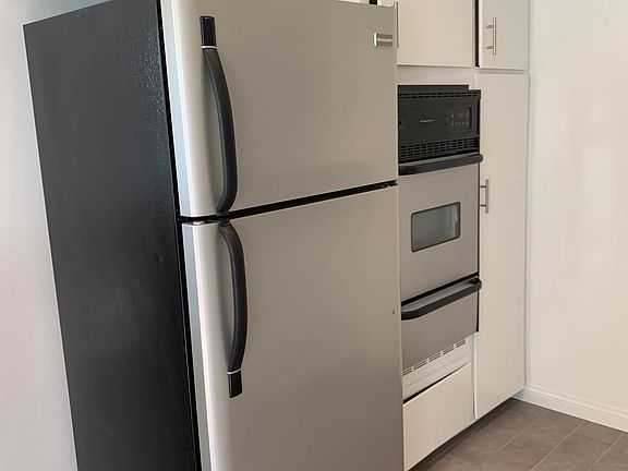 4th image of 1709 N Fuller Ave #2
