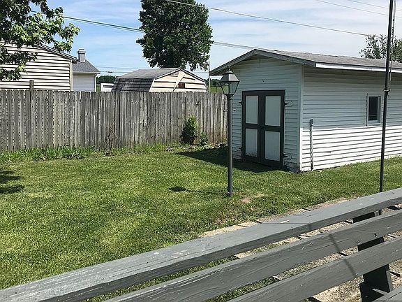 4th image of 7604 N Lynn St