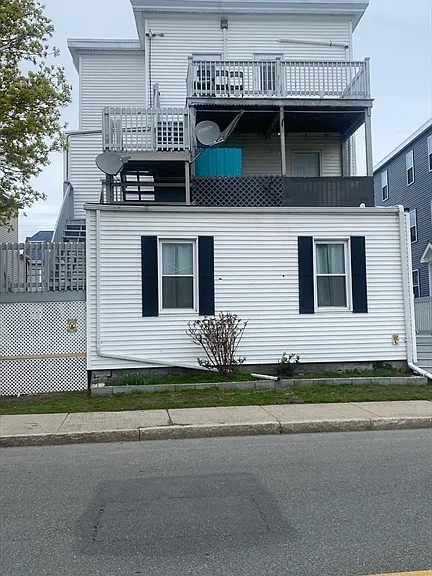271 Shirley St #4 — Photo 1