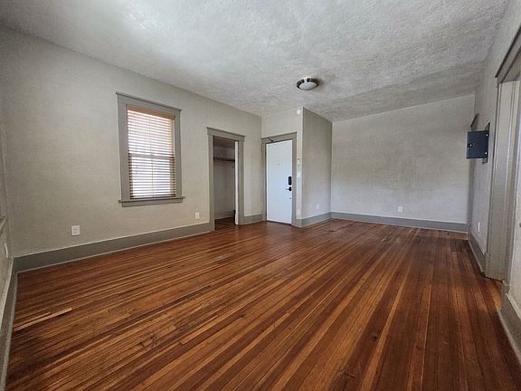 5th image of 1000 Carteret Ave APT 5