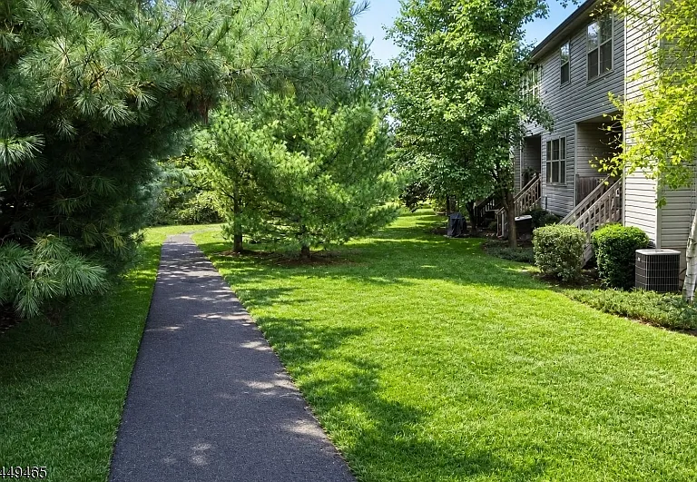 2406 Taggert Dr — Photo 16