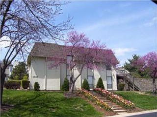 4th image of 4009 S Redwood # C Dr