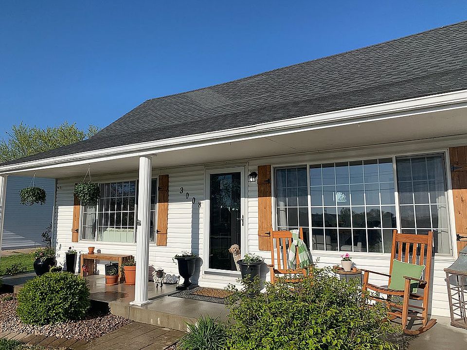 1st image of 3008 Mockingbird Ln