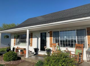3008 Mockingbird Ln, Granite City, IL 62040