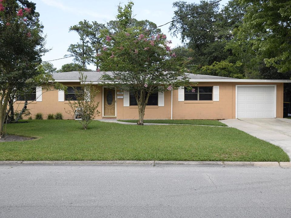 1st image of 7911 Praver Dr W